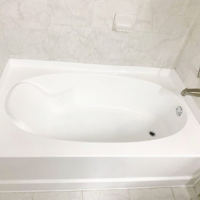 Bathtub after reglazing by KITS