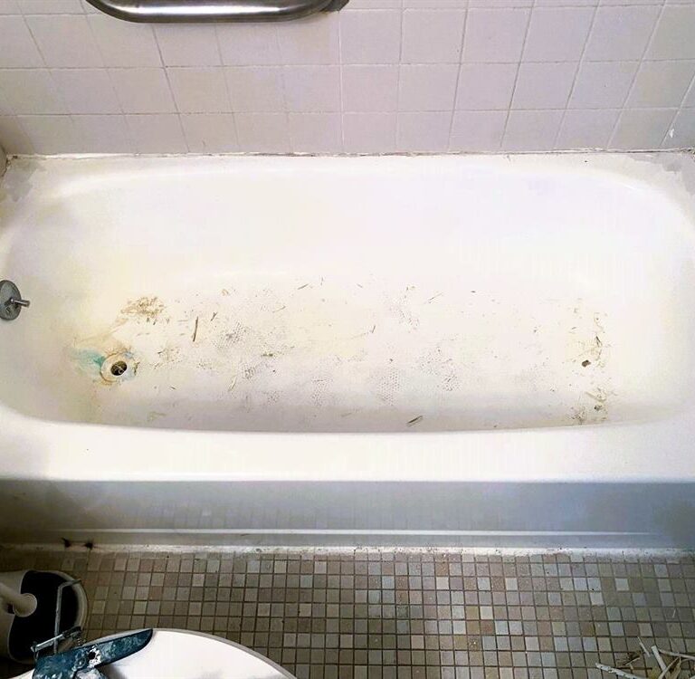 Bathtub refinished by KITS, Dubai