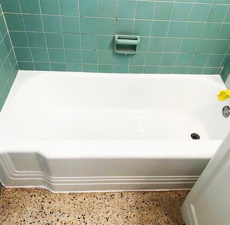 Bathtub refinished by KITS, Dubai